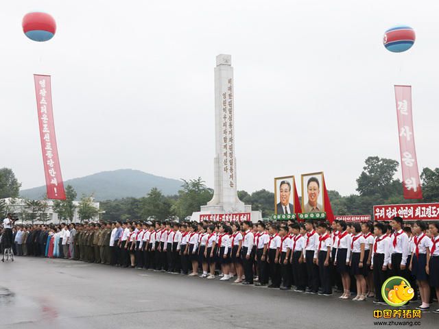 7月24日，朝鲜中央动物园和自然博物馆在分别完成改建及新建工程后在平壤举行竣工仪式并开门迎客。平壤中小学生、工人、普通市民、驻朝外交使团和国际机构代表等成为第一批游客。