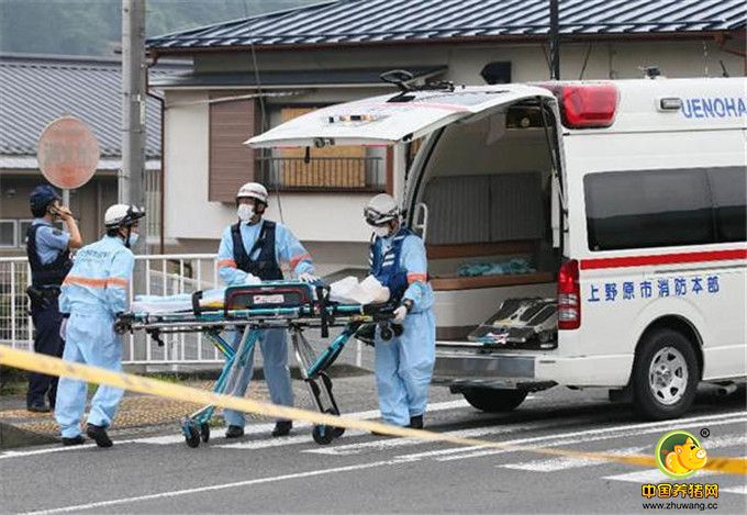 据日本广播协会（NHK）报道，当地时间26日凌晨2时30分左右，一名男子持刀闯入神奈川县相模原市一家残疾人福利院行凶，目前已导致19人死亡、至少45人受伤。