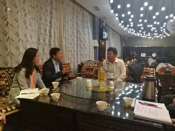 农牧集团领导赴西藏林芝洽谈雏鹰藏香猪产业化