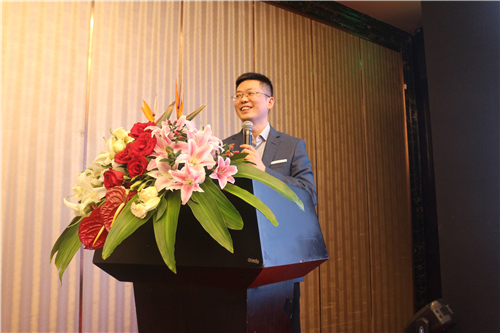 硕腾猪业务单元全国高级产品经理吴华作欢迎介绍