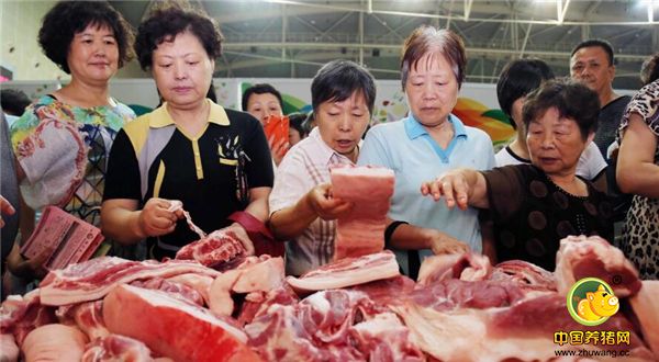 猪价持续下跌，面对这样的市场挫折，养殖户还要等多少天？