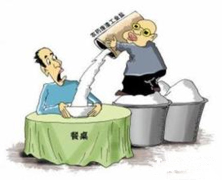 云南大理两名商贩将饲料添加剂加工成食盐销售获刑