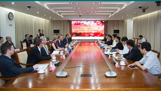 　9月11日，澳大利亚塔斯马尼亚州州长威尔·霍吉曼（Will Hodgman MP）率代表团访问中国农业科学院。